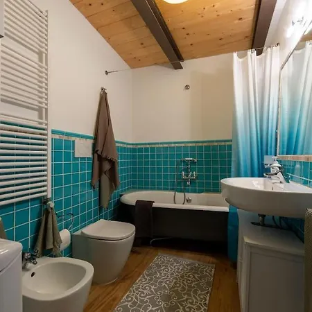 Relais Castel D'emilio - Casa Blu Agugliano